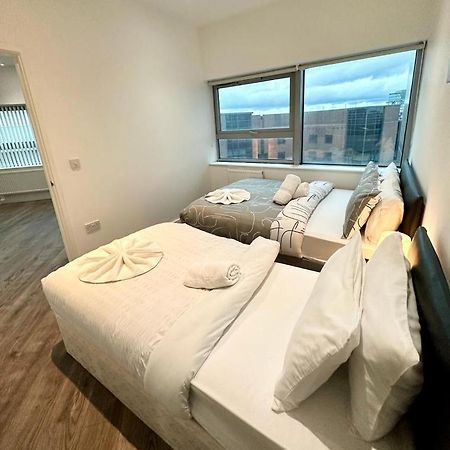 Alarabi Apartments-Two Bedrooms Apartment Croydon Kültér fotó